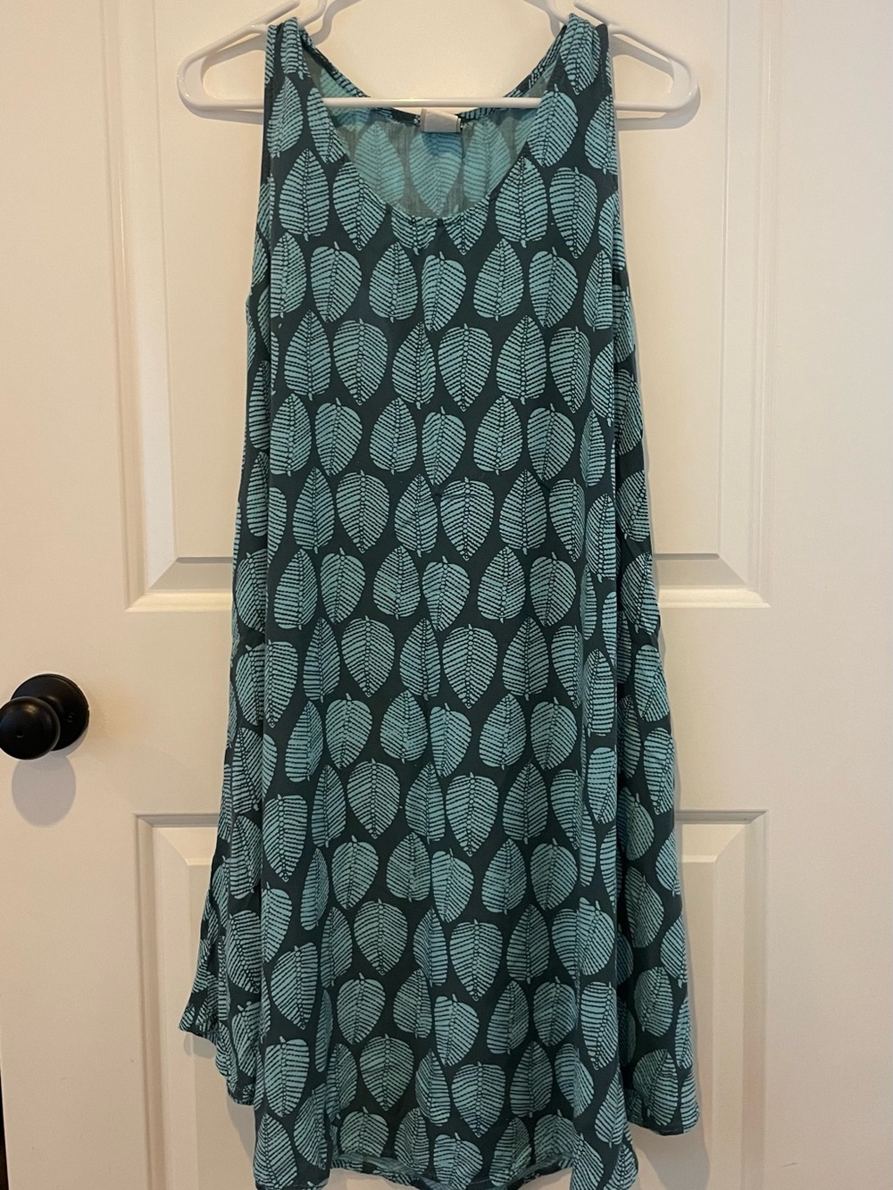Sleeveless Teal Leaf Print Swing Skirt